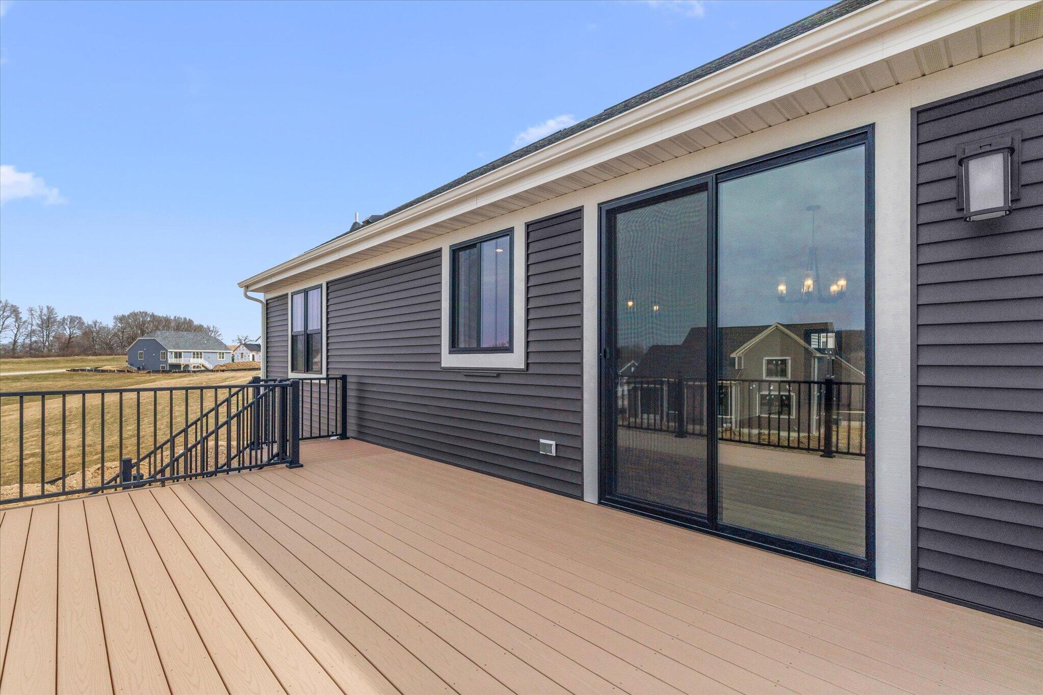 804 Viewpoint Avenue Waukesha, WI 53188 - Photo 28 of 30 804-viewpoint-ave-28-deck