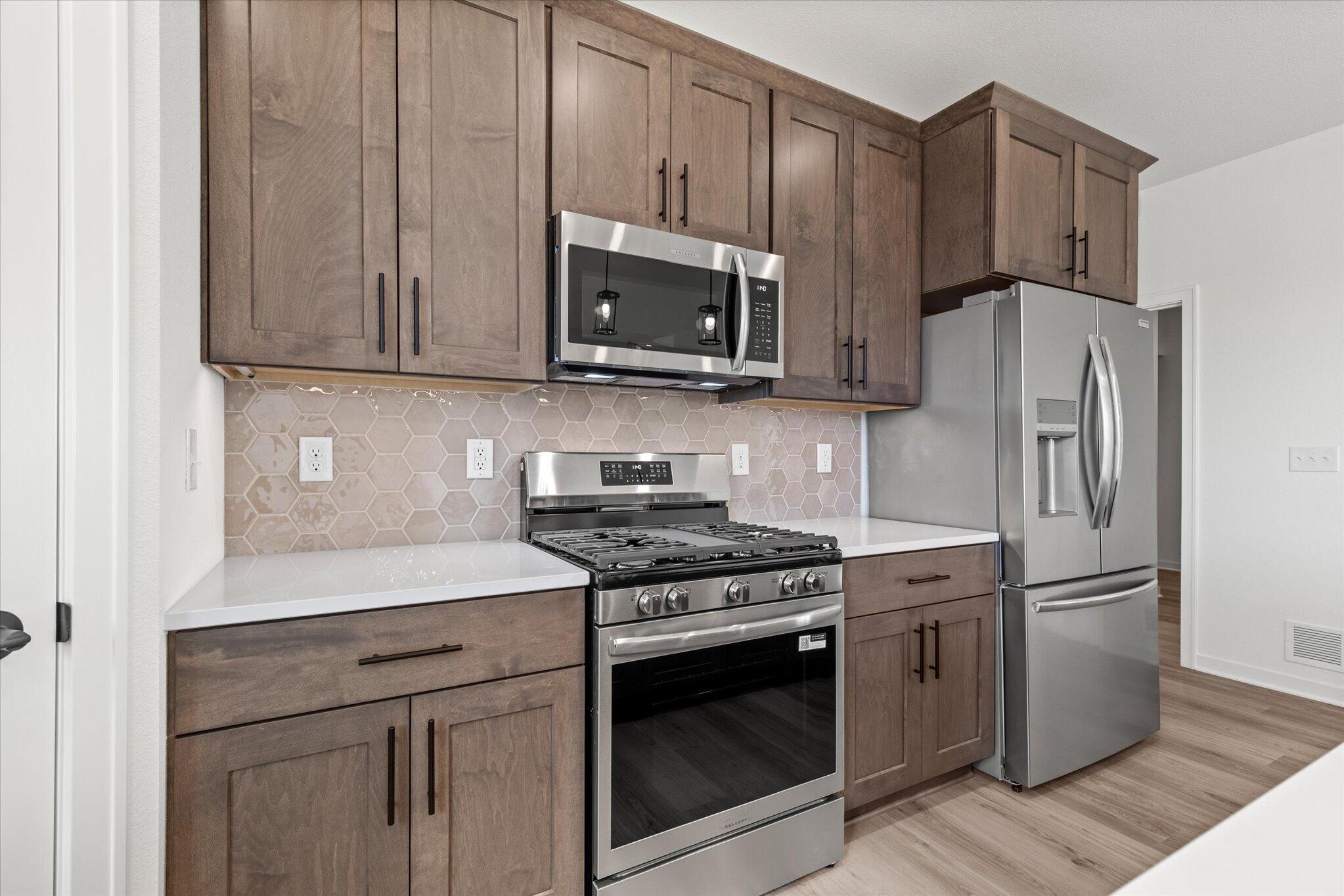 804 Viewpoint Avenue Waukesha, WI 53188 - Photo 4 of 30 804-viewpoint-ave-04-kitchen