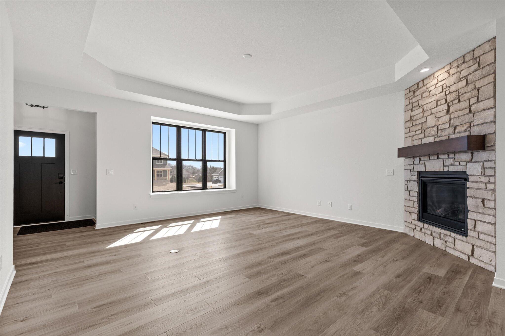 804 Viewpoint Avenue Waukesha, WI 53188 - Photo 10 of 30 804-viewpoint-ave-10-living-room