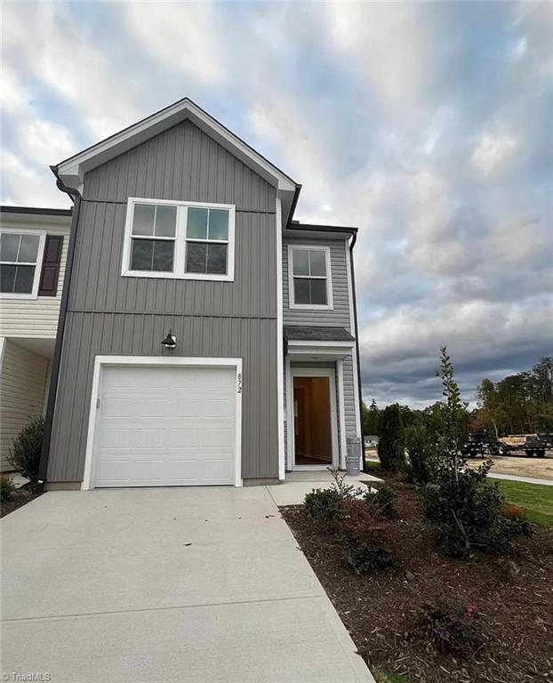 872 Falls Grove Trail High Point, NC 27265 - Photo 2 of 16