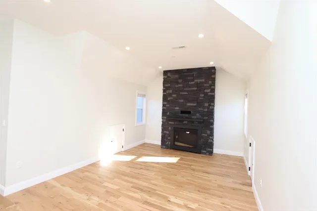 $3,200 | 14-16 Harriet Street, Unit 2, Boston, MA 02135