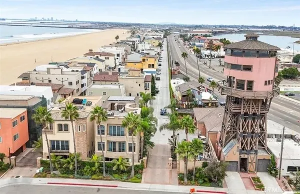 $5,950 | 58 B Surfside Avenue, Surfside, CA 90743