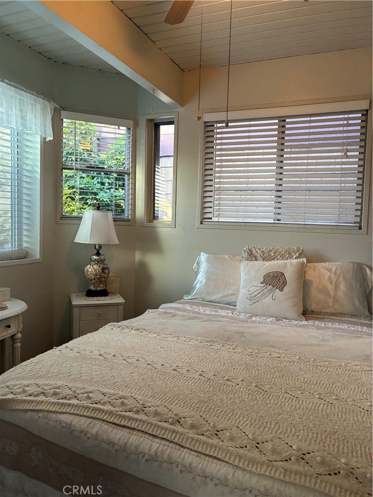 58 B Surfside Avenue Surfside, CA 90743 - Photo 13 of 23