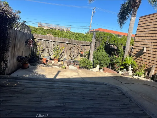 $5,950 | 58 B Surfside Avenue, Surfside, CA 90743