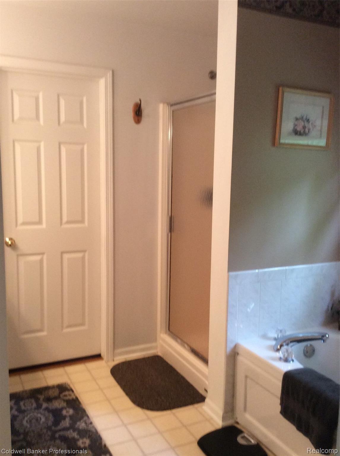 3391 Green Corners Road Lapeer, MI 48446 - Photo 17 of 36 6649C6B7-6553-43DD-AC38-83204A6256C9.jpeg