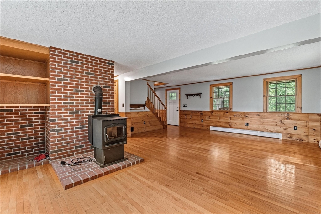 481 Hubbardston Road Templeton, MA 01468 - Photo 21 of 42
