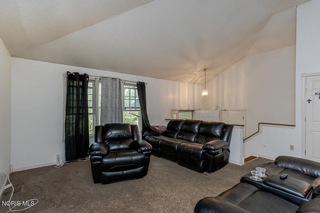 830 Richards Road Toledo, OH 43607 - Photo 6 of 20 Gallery Image 6