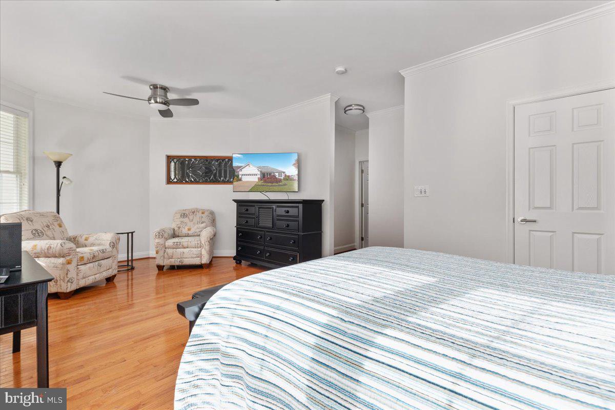 13612 Ryton Ridge Lane Gainesville, VA 20155 - Photo 33 of 84 Main Level Ensuite (Bedroom #2 on main level)