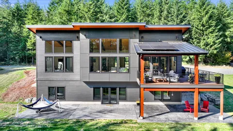 a view of outdoor space yard and patio