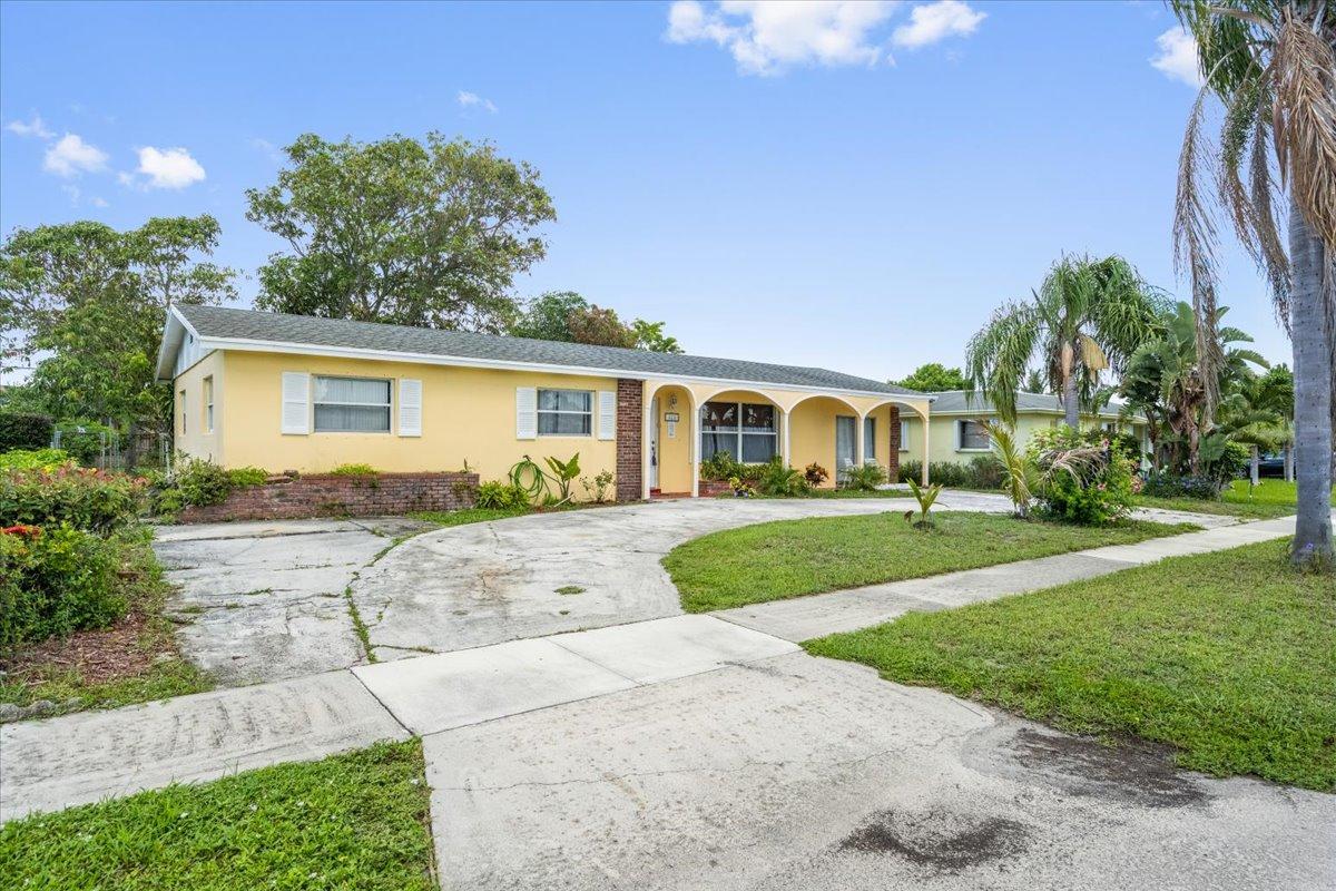 421 West 31st Street Riviera Beach, FL 33404 - Photo 1 of 21 01-DSC_9977