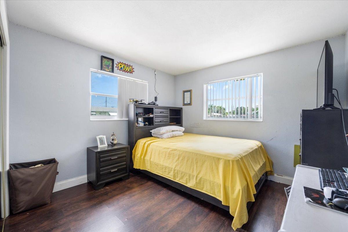 421 West 31st Street Riviera Beach, FL 33404 - Photo 12 of 21 12-DSC_0038