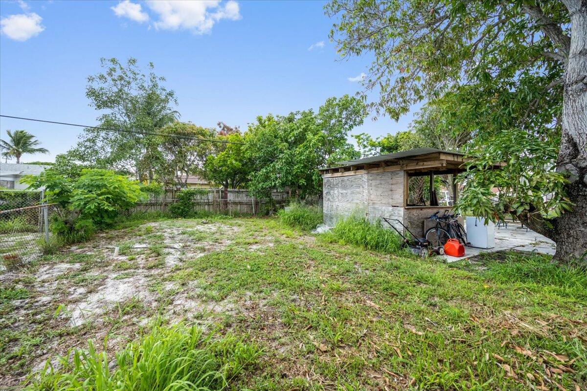 421 West 31st Street Riviera Beach, FL 33404 - Photo 21 of 21 21-DSC_0074