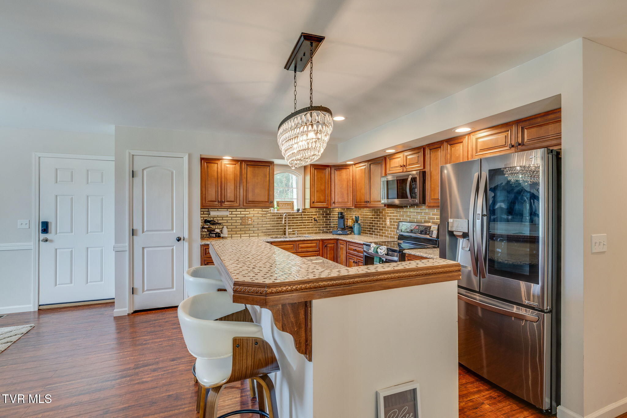 2100 Longreen Road Kingsport, TN 37660 - Photo 10 of 47 009