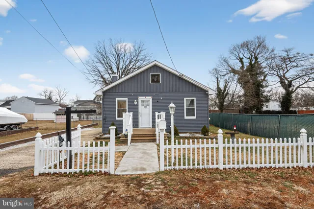 $350,000 | 909 3rd Avenue, Croydon, PA 19021