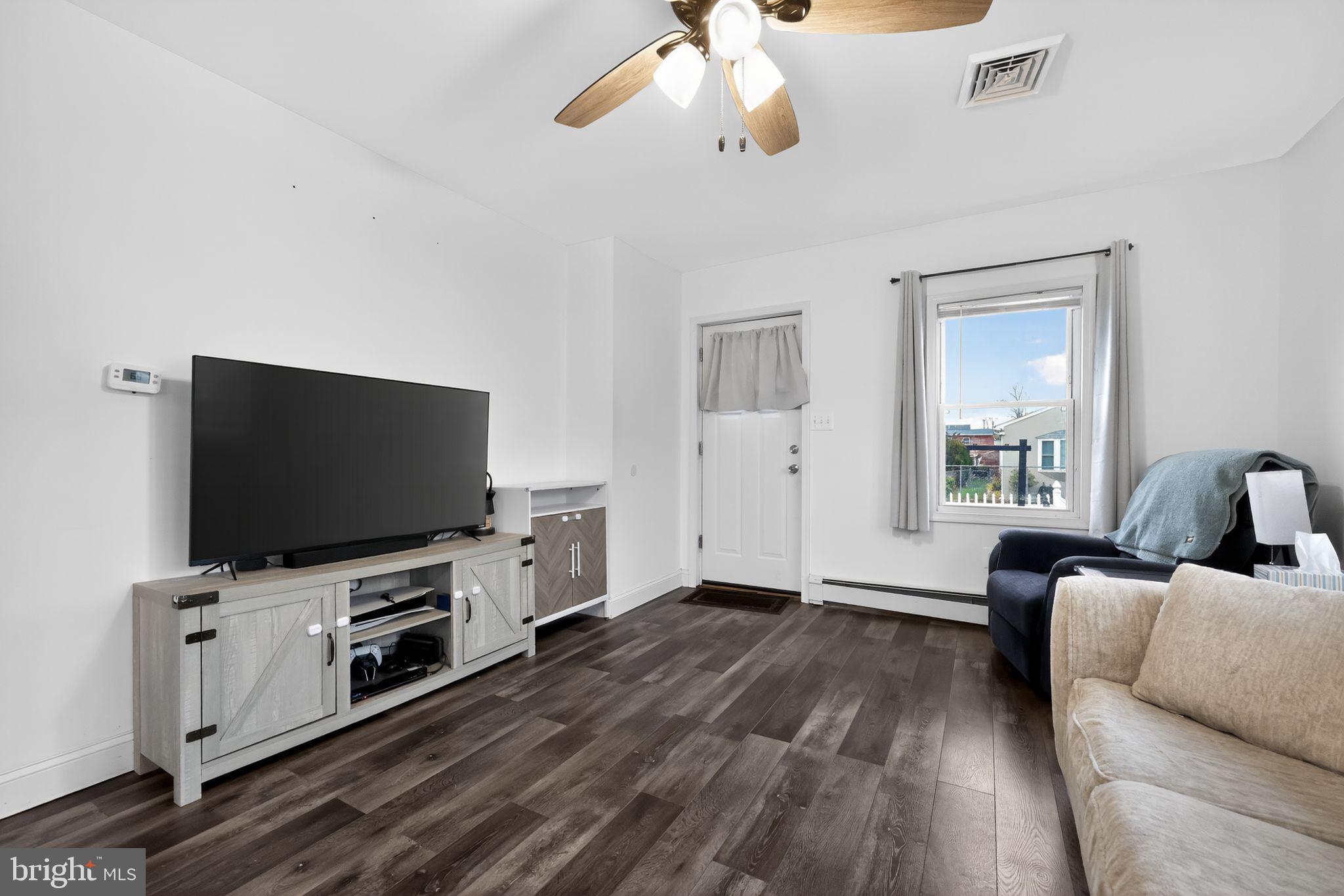 909 3rd Avenue Croydon, PA 19021 - Photo 7 of 30