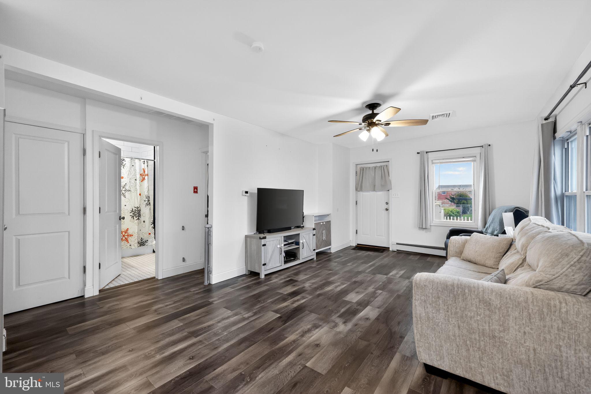 909 3rd Avenue Croydon, PA 19021 - Photo 10 of 30