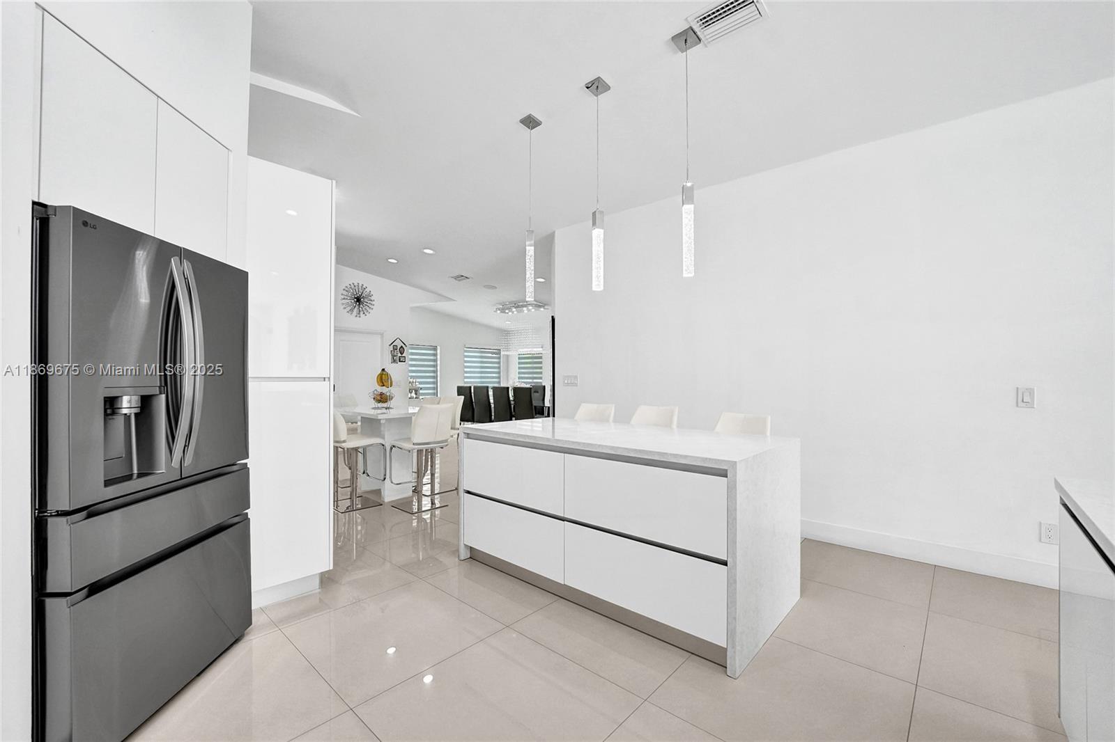 1636 Southwest 108th Terrace Davie, FL 33324 - Photo 23 of 92