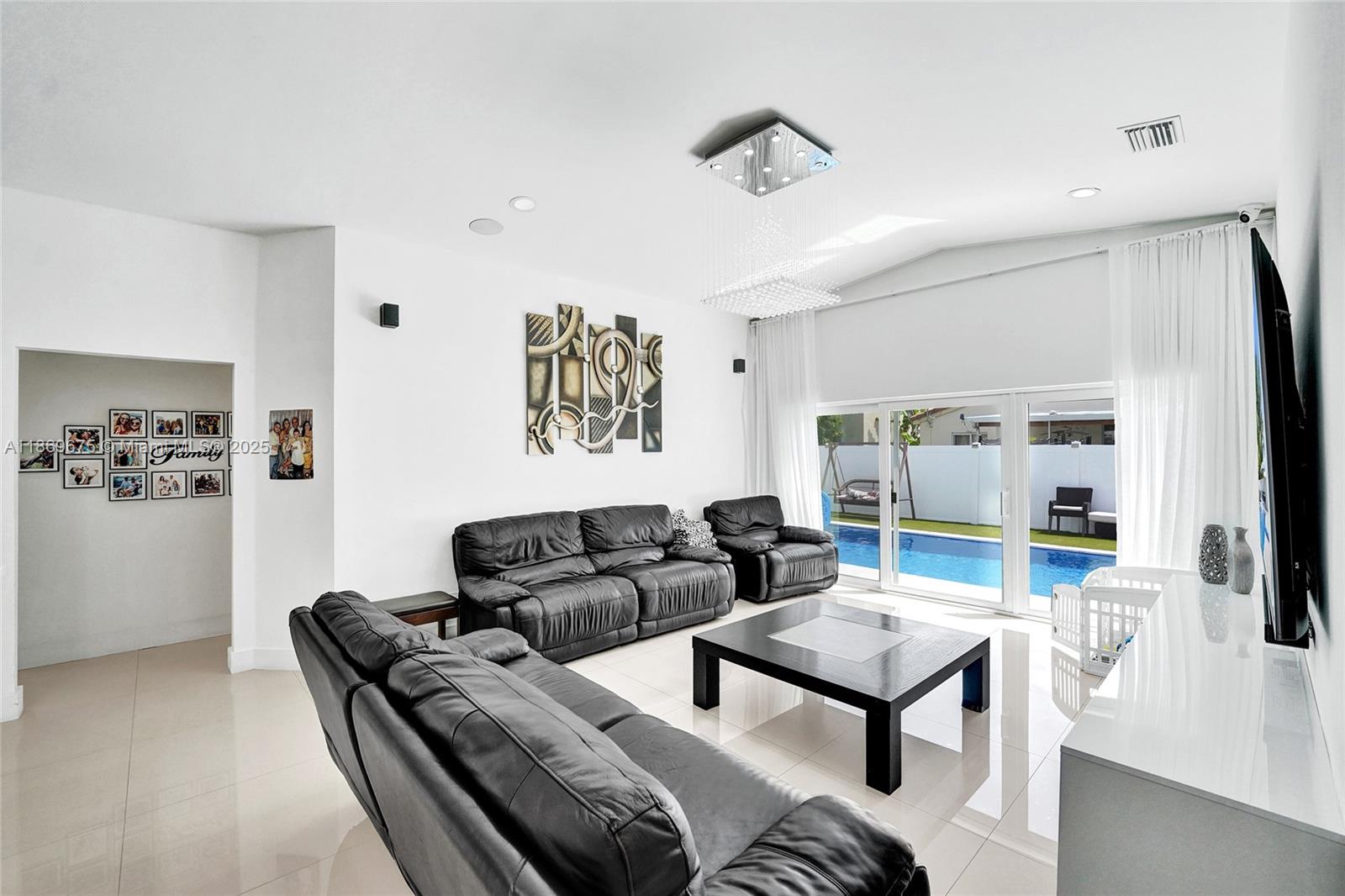 1636 Southwest 108th Terrace Davie, FL 33324 - Photo 31 of 92