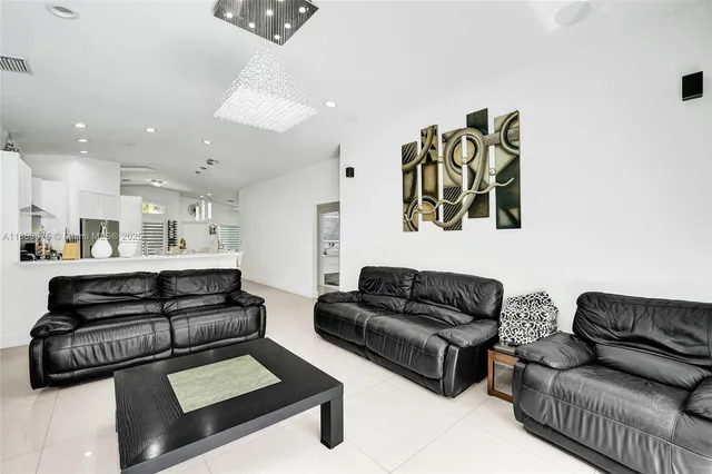 $850,000 | 1636 Southwest 108th Terrace, Davie, FL 33324