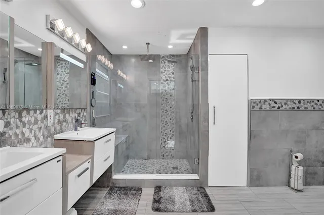 $850,000 | 1636 Southwest 108th Terrace, Davie, FL 33324