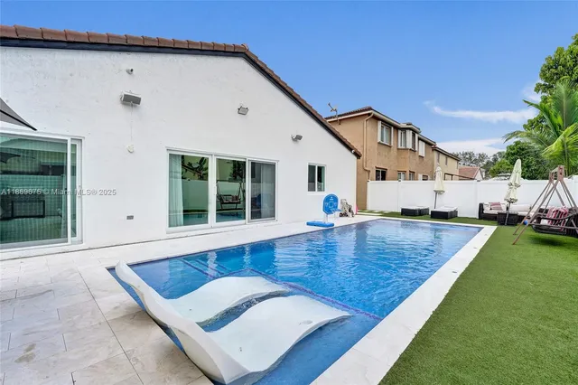 $850,000 | 1636 Southwest 108th Terrace, Davie, FL 33324