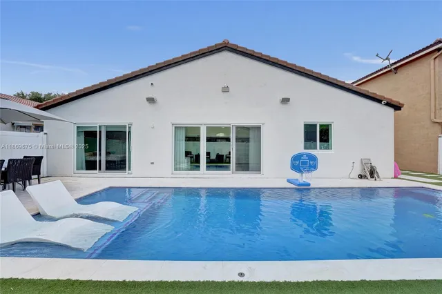 $850,000 | 1636 Southwest 108th Terrace, Davie, FL 33324