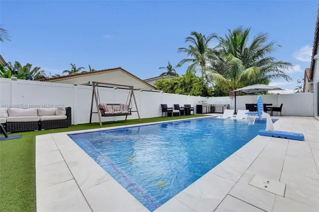 $850,000 | 1636 Southwest 108th Terrace, Davie, FL 33324