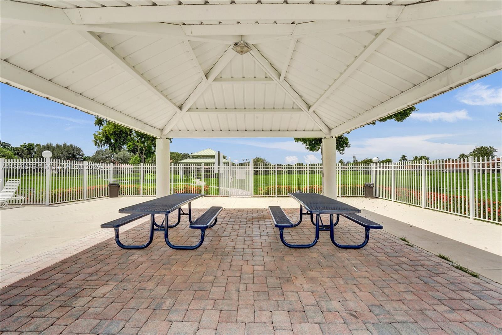 1636 Southwest 108th Terrace Davie, FL 33324 - Photo 84 of 92