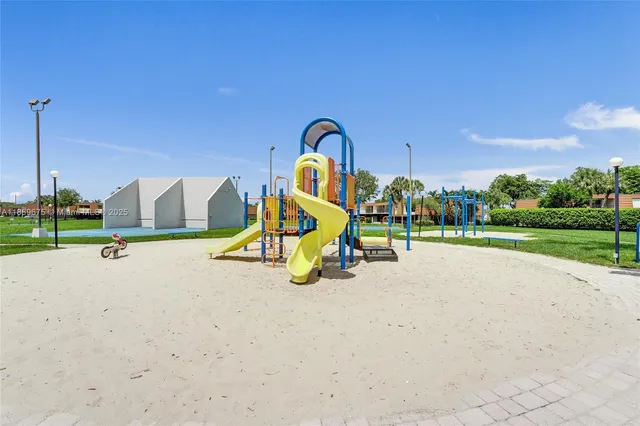 $850,000 | 1636 Southwest 108th Terrace, Davie, FL 33324