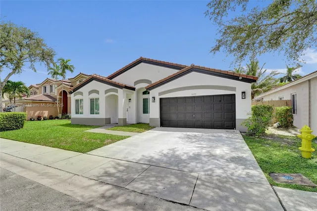 $850,000 | 1636 Southwest 108th Terrace, Davie, FL 33324