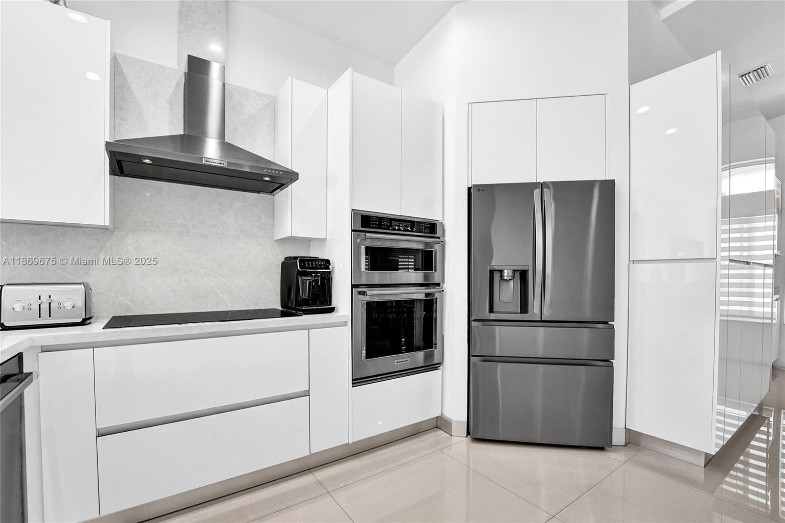 1636 Southwest 108th Terrace Davie, FL 33324 - Photo 10 of 92