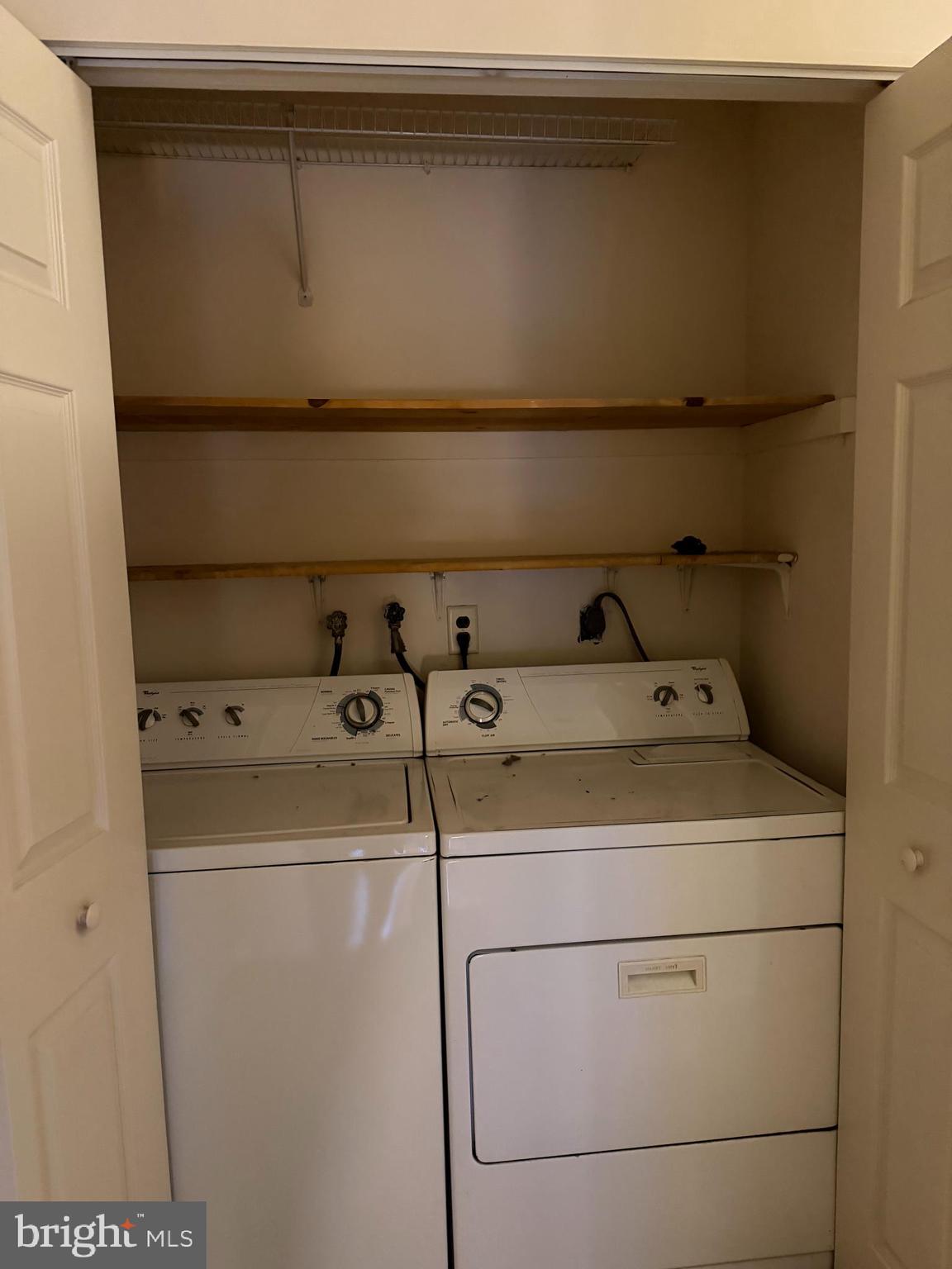 548 Lopax Road Harrisburg, PA 17112 - Photo 24 of 46 a utility room with dryer and washer