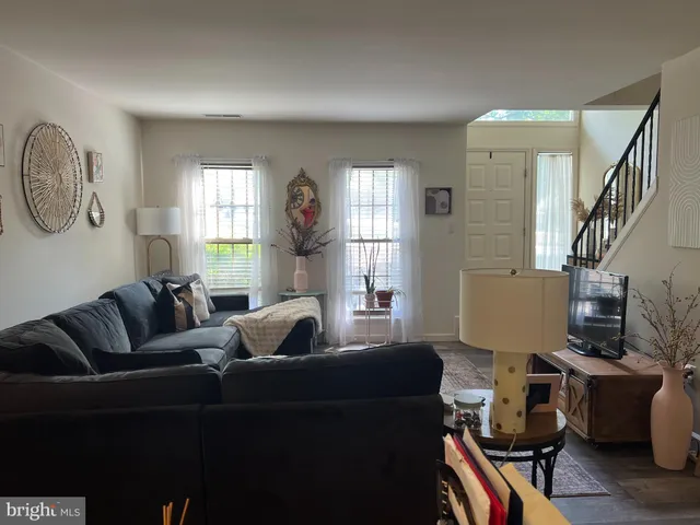 $1,600 | 548 Lopax Road, Harrisburg, PA 17112