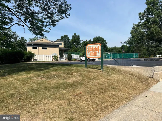 $1,600 | 548 Lopax Road, Harrisburg, PA 17112