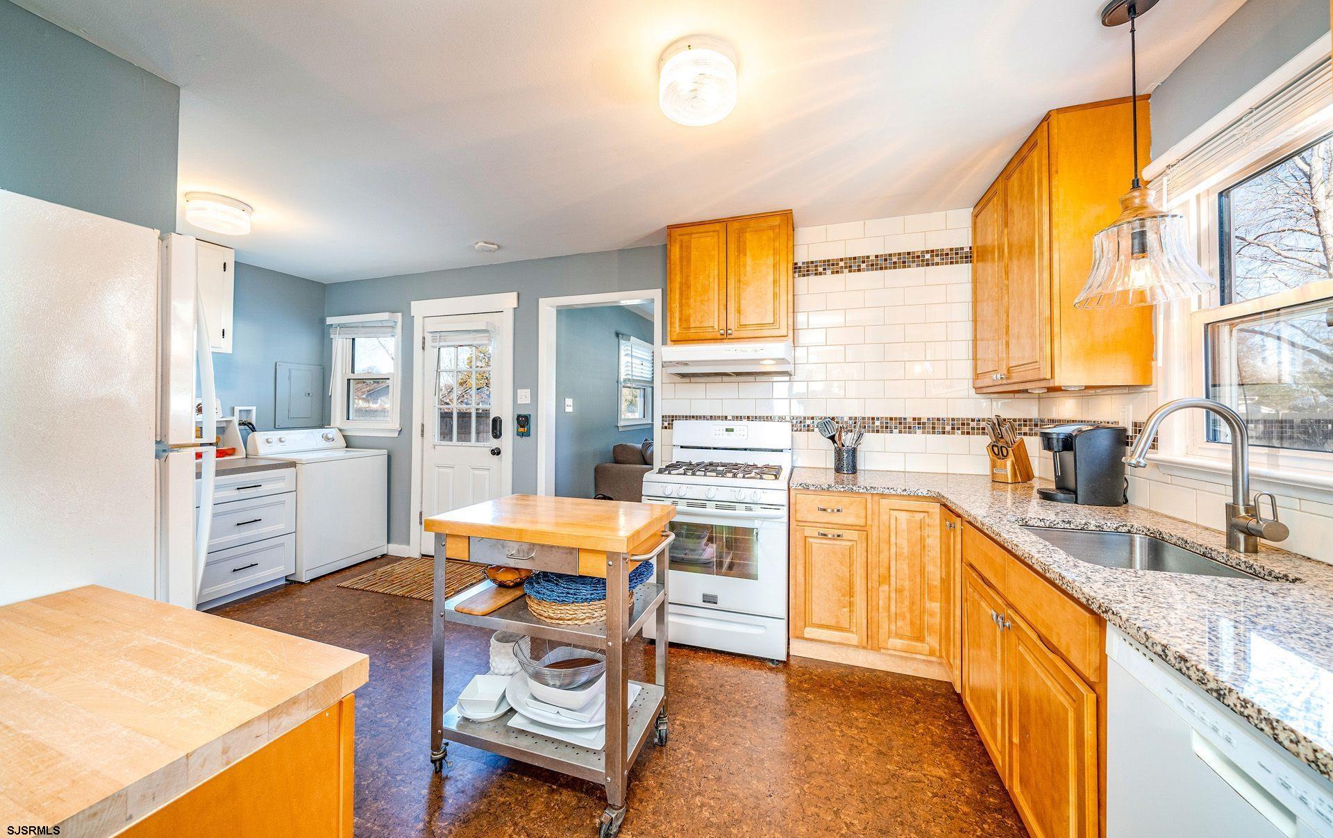 142 Jordan Road Somers Point, NJ 08244 - Photo 12 of 30 Gallery Image 12