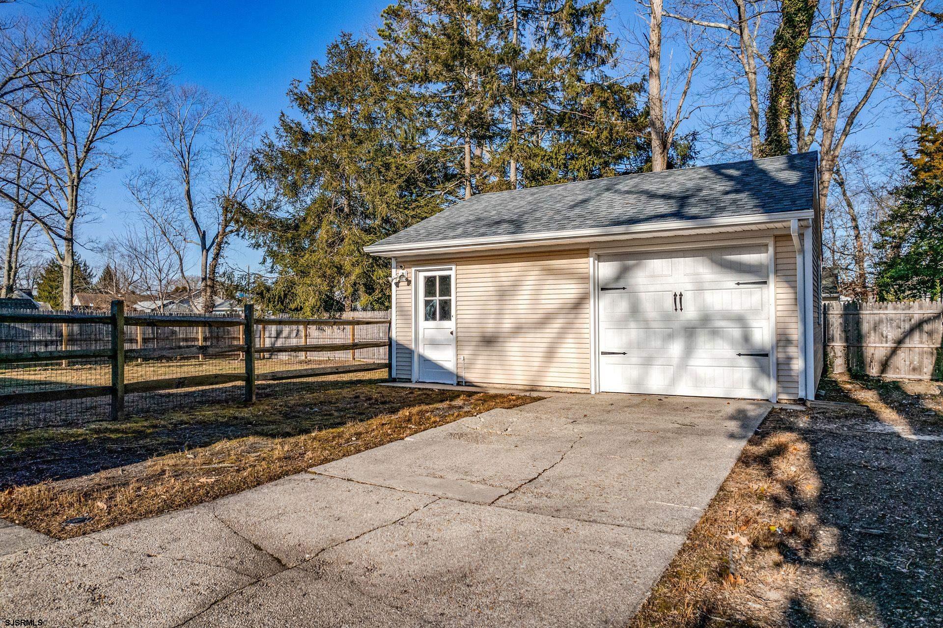 142 Jordan Road Somers Point, NJ 08244 - Photo 3 of 30 Gallery Image 3