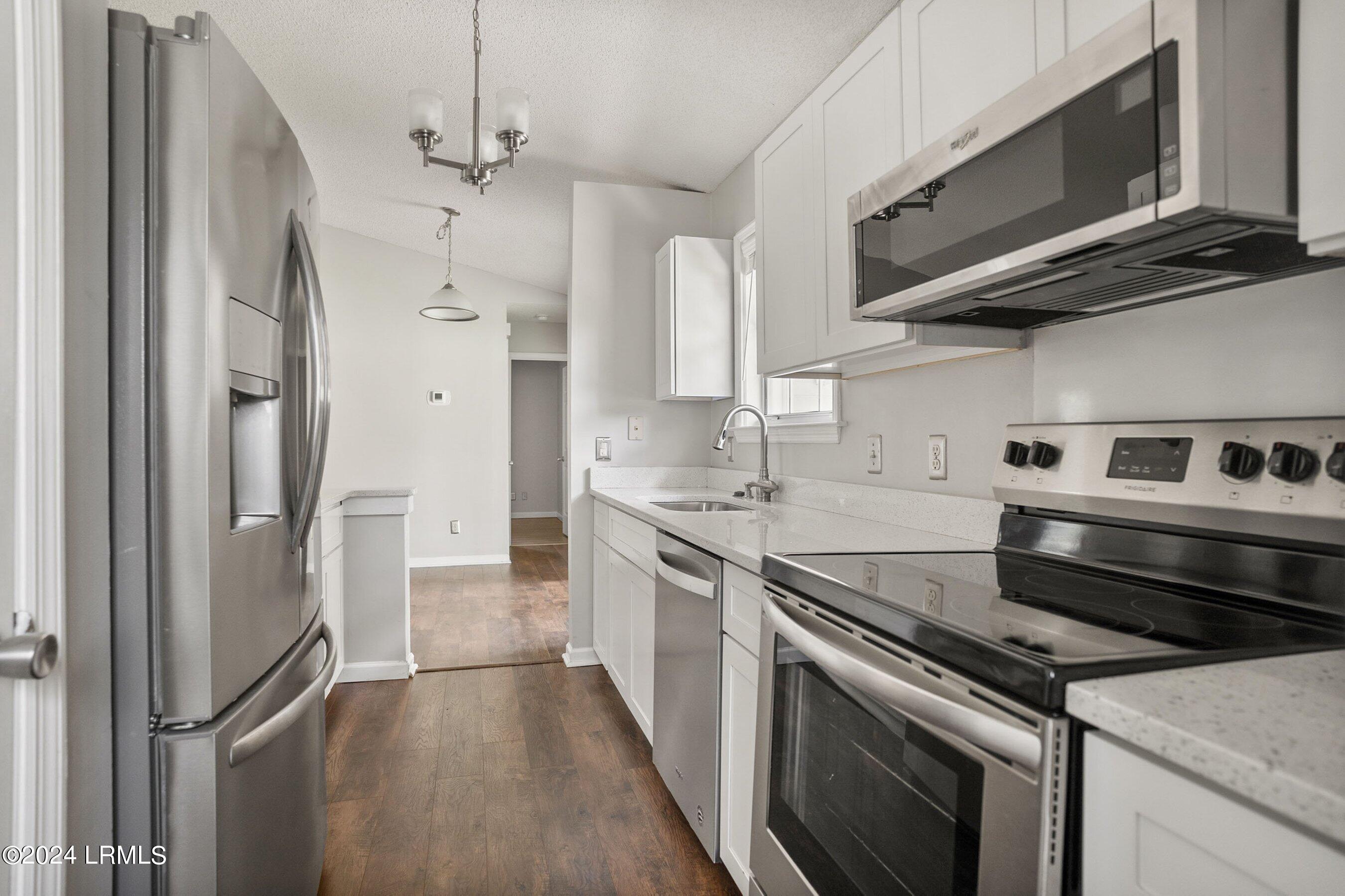 63 Blacksmith Circle Beaufort, SC 29906 - Photo 14 of 32 DSC01662-75.jpg-SMALL