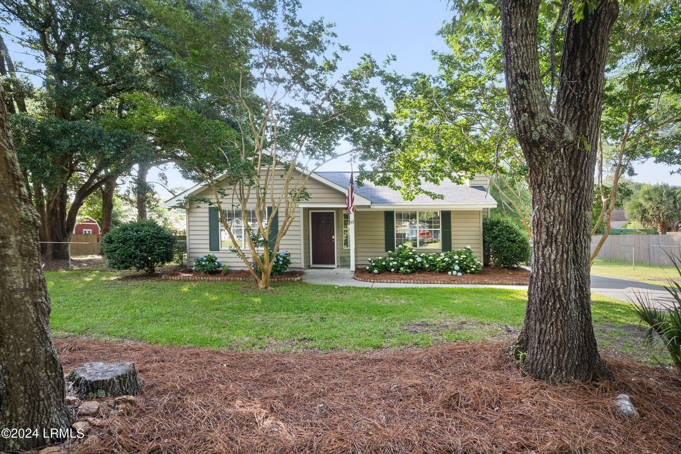 63 Blacksmith Circle Beaufort, SC 29906 - Photo 2 of 32 DSC01587-10.jpg-SMALL