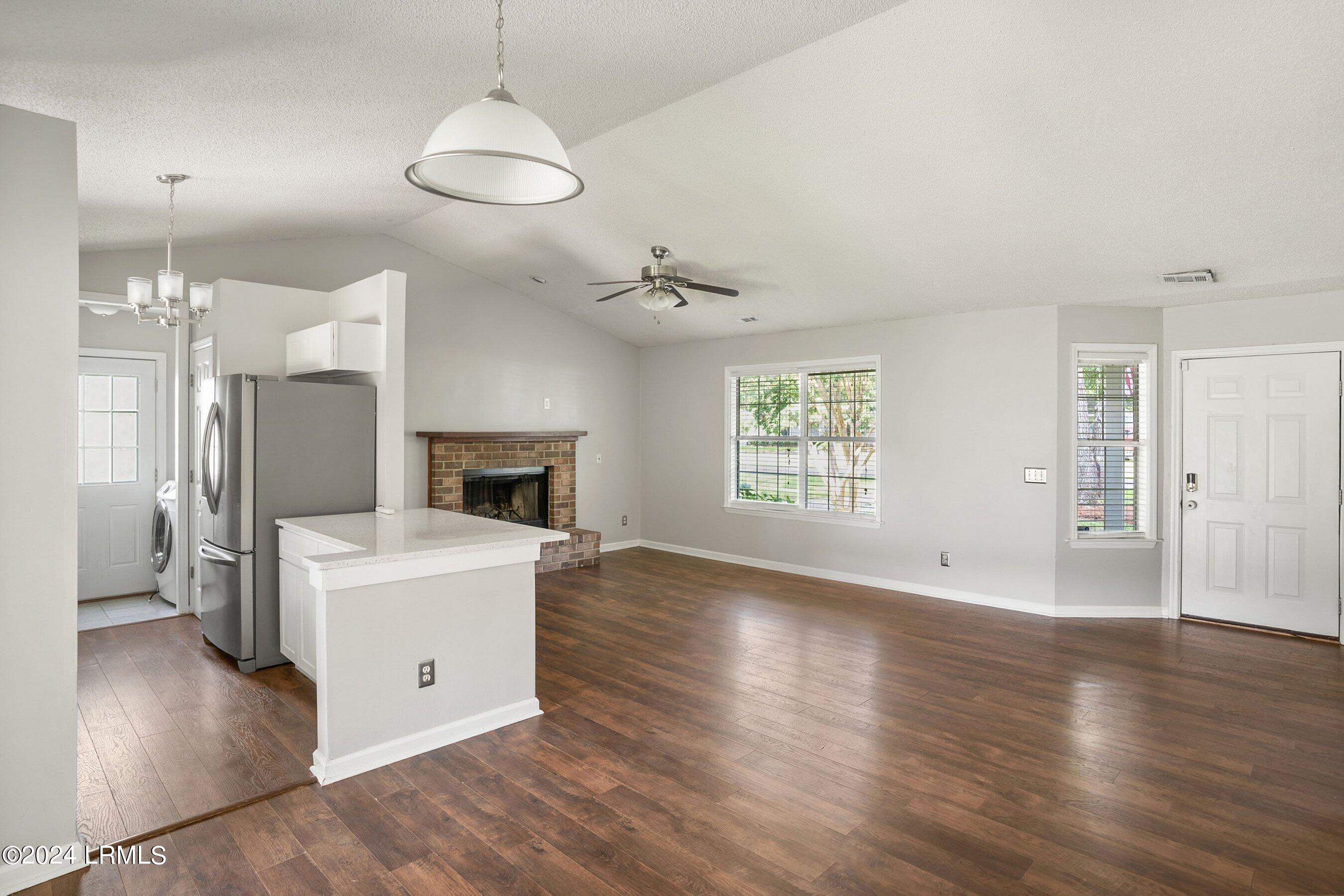 63 Blacksmith Circle Beaufort, SC 29906 - Photo 8 of 32 DSC01647-60.jpg-SMALL