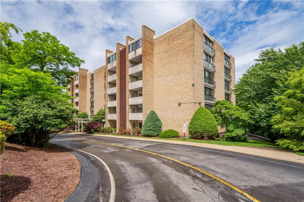 55 Highland Road, Unit 205 Bethel Park, PA 15102 - Photo 32 of 34