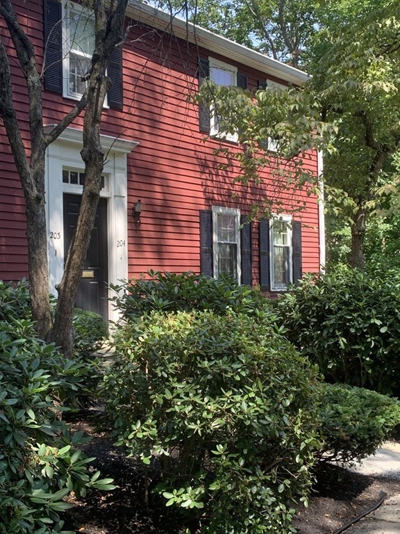 611 Washington Street, Unit 204 Wellesley, MA 02482 - Photo 1 of 3 Gallery Image 1