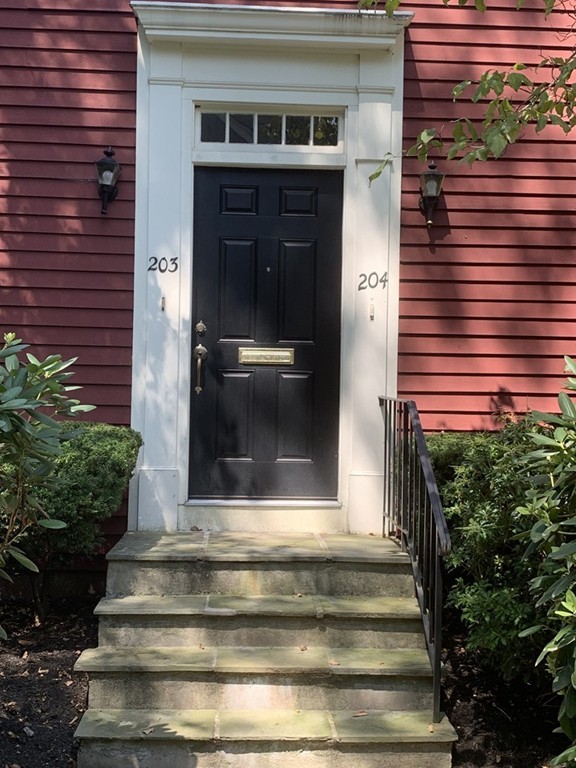 611 Washington Street, Unit 204 Wellesley, MA 02482 - Photo 3 of 3 Gallery Image 3