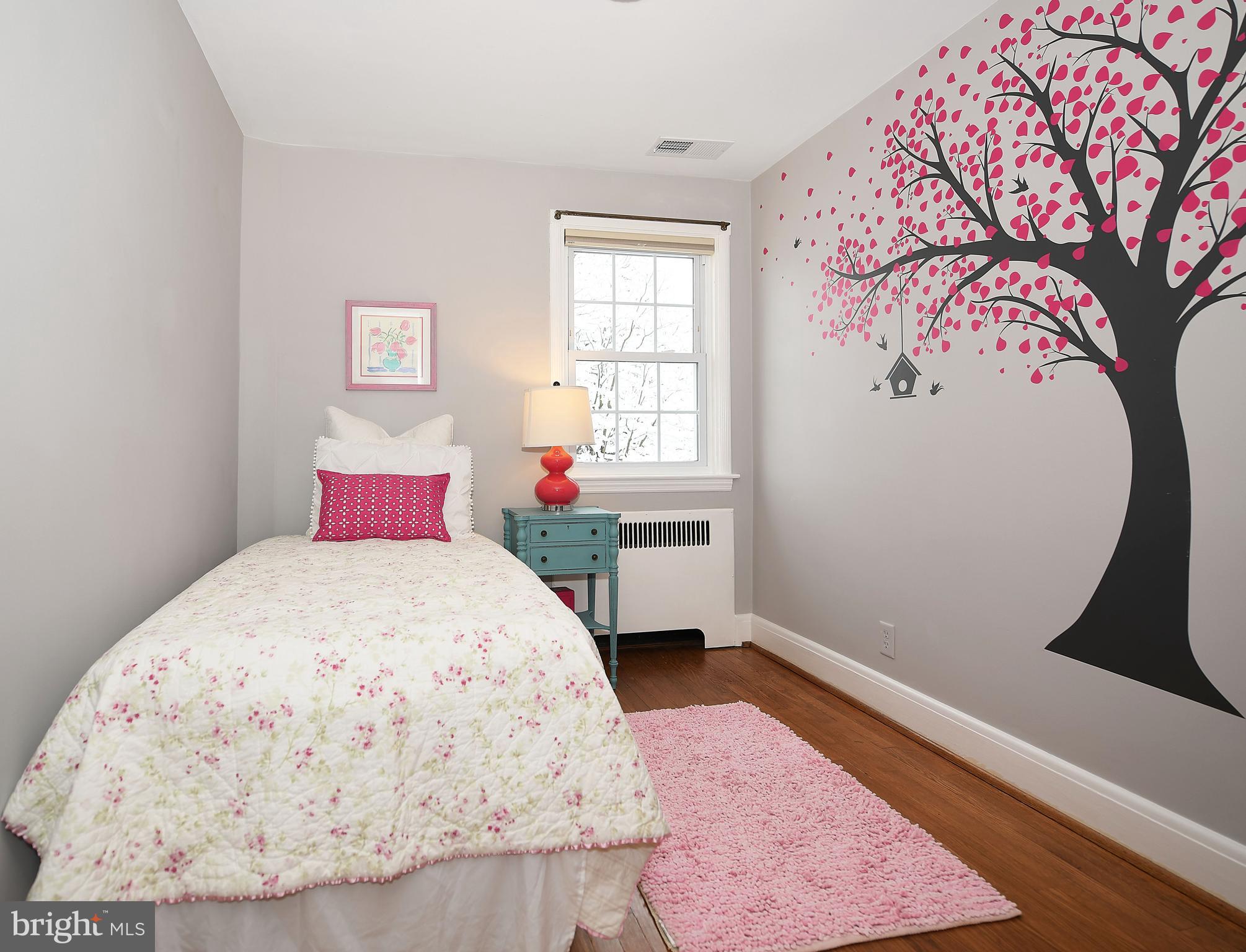5 Murdock Road Baltimore, MD 21212 - Photo 27 of 48 a bedroom with a bed and a window