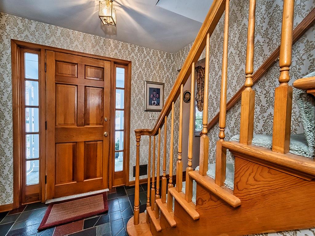 103 White Gate Road Pittsburgh, PA 15238 - Photo 2 of 22 Gallery Image 2