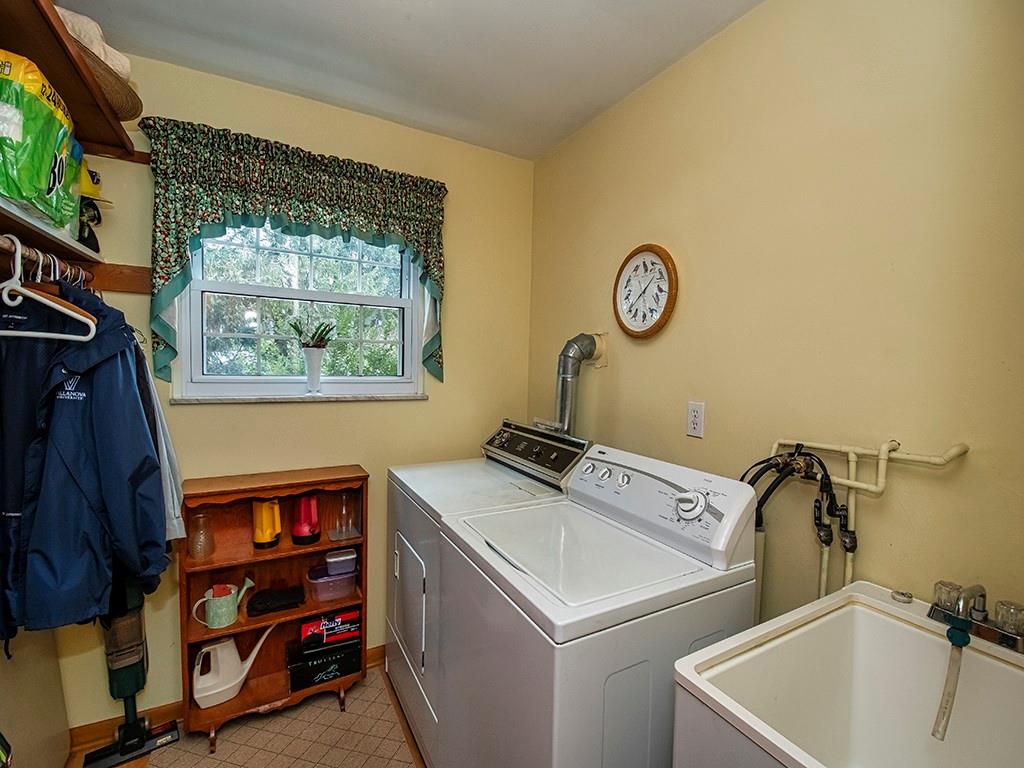 103 White Gate Road Pittsburgh, PA 15238 - Photo 12 of 22 Gallery Image 12