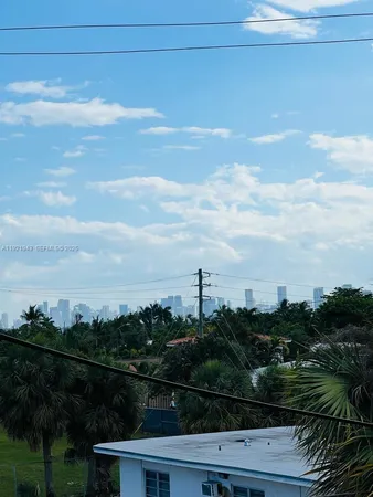 $1,800 | 1780 79th Street Causeway, Unit C312, North Bay Village, FL 33141