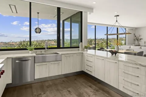 $5,795,000 | 5594 Soledad Road, La Jolla, CA 92037