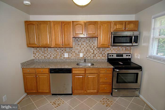 4922 Fable Street Capitol Heights, MD 20743 - Photo 20 of 27 Kitchen