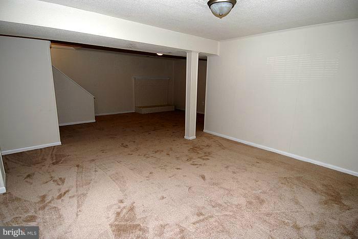 4922 Fable Street Capitol Heights, MD 20743 - Photo 24 of 27 Family Room