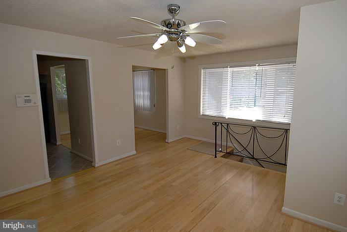 4922 Fable Street Capitol Heights, MD 20743 - Photo 25 of 27 Living Room